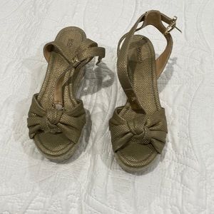 Michael kors mid wedge metallic sandal size 7 1/2